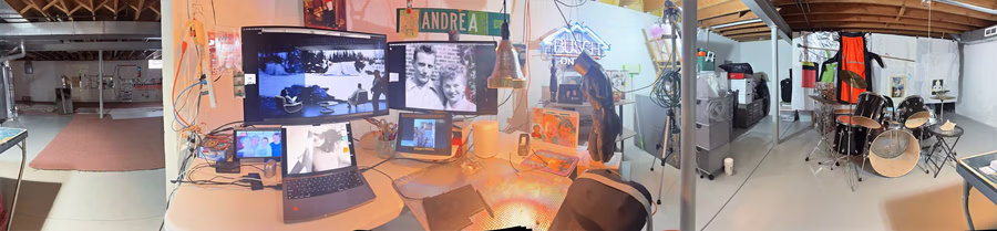 Studio Panorama with Screens