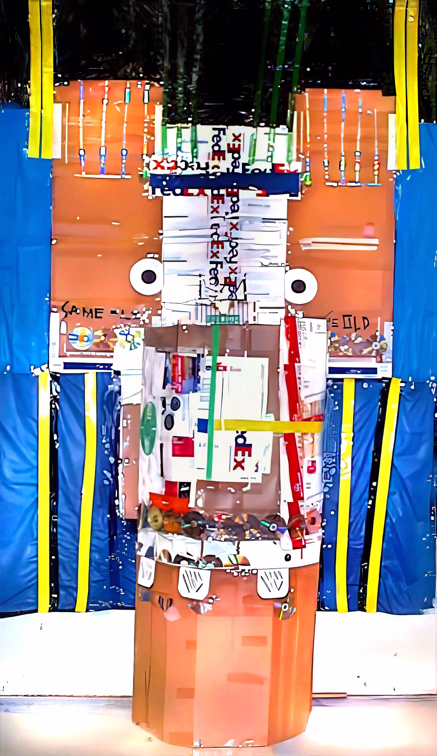 FedEx Totem Figure