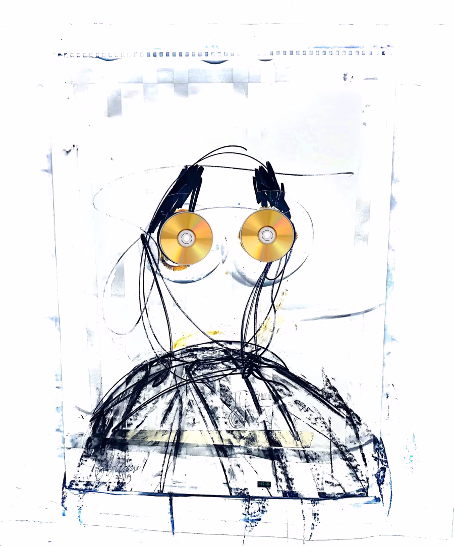 CD-Eyed Figure