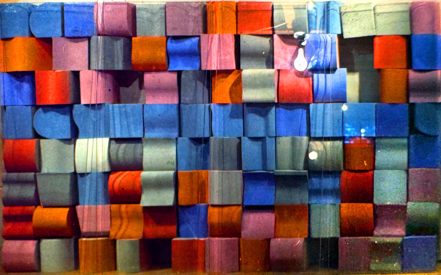 Chromatic Block Grid